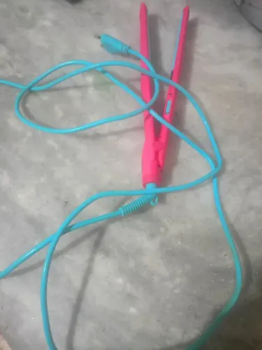 Chapinha prancha marca gama fio mede 2 MTS e meio .. entrego até o centro de SJC