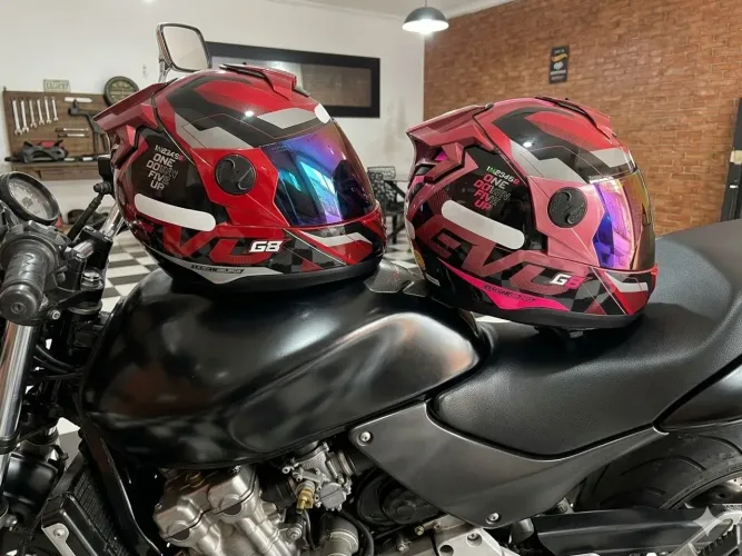 Capacete Evo G8 novos usados 4 vezes