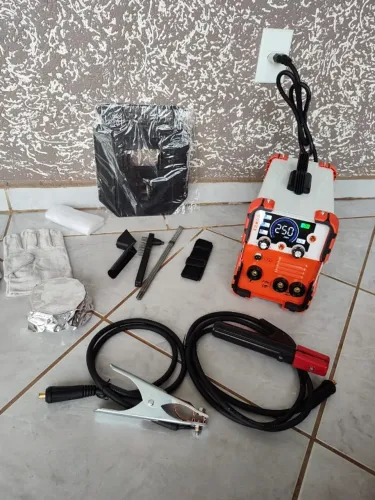 Máquina Inversora De Solda Digital Eletrodo Portatil 3 Em 1 Mig Mma Tig 200a 220v C/led se