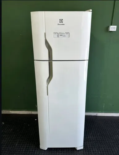 Geladeira electrolux 310L