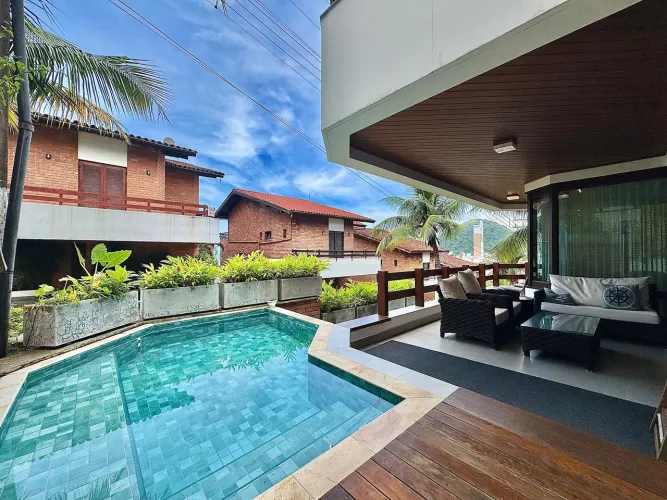 Casa duplex de alto padrão à venda em condomínio fechado enseada, Guarujá, | QVista Inteli