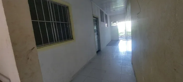 ALUGO UM KITNET NA PRINCIPAL DO FEITOSA