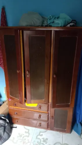 Vende guarda roupa