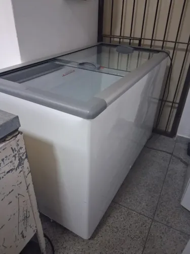 Freezer expositor horizontal