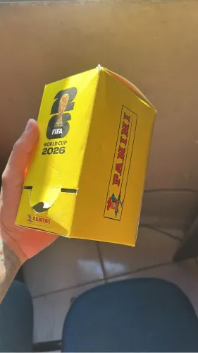 Pack Panini 100 pacotes de figurinhas copa do mundo