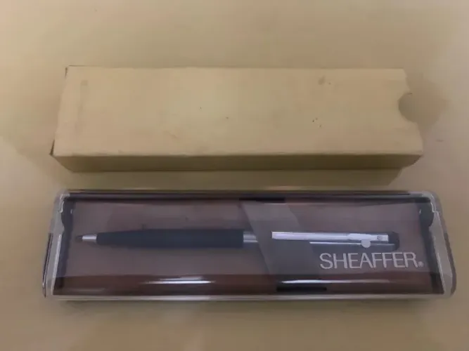 Caneta Sheaffer Vintage Bicolour no Estojo Acrílico Original