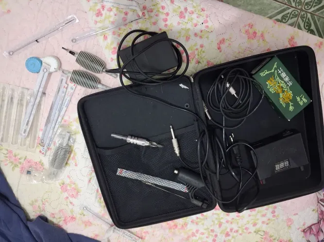 Kit de tatuagem