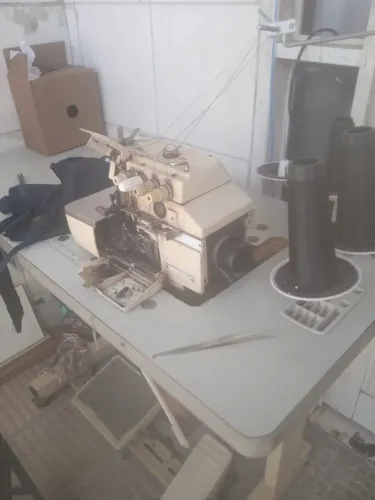 Vende-se máquina alverlok industrial
