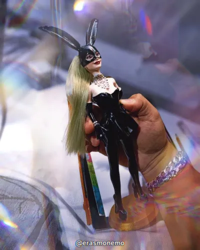 Ariana grande coelhinha Biscuit boneca
