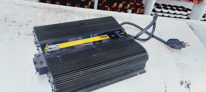 FONTE AUTOMOTIVA TARMPS 180 AMPER