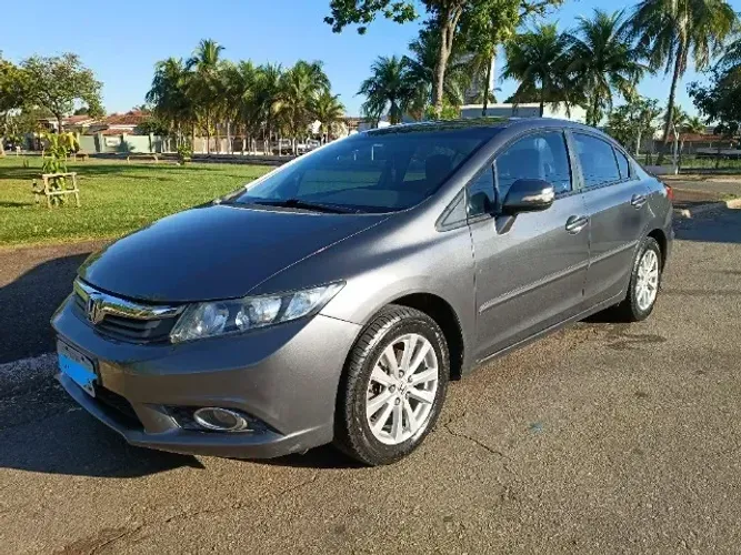 Honda Civic Sedan LXS 1.8/1.8 Flex 16V Mec. 4P 2013
