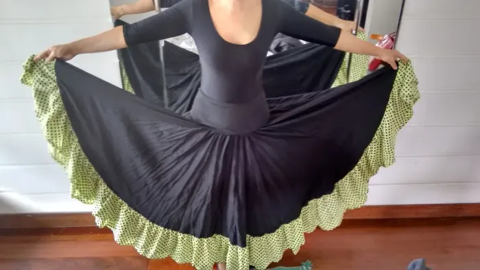 Kit Dança Flamenca Completo - Saia, Body, Sapato e Castanholas