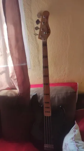 Baixo Elétrico Tagima - Vendo ou Troco