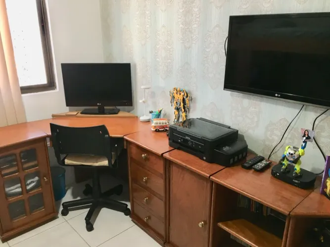Móveis Quarto em Madeira