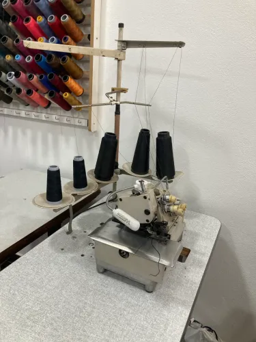 Máquina de costura 