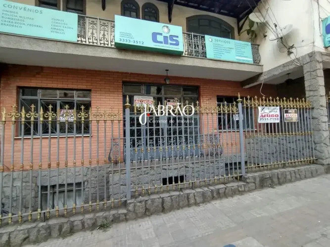 Casa para aluguel, 3 quartos, 1 suíte, Centro - Barbacena/MG