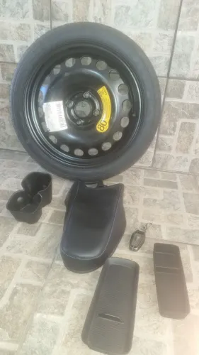 Vendo estepe e acessórios Mine Dhophin 