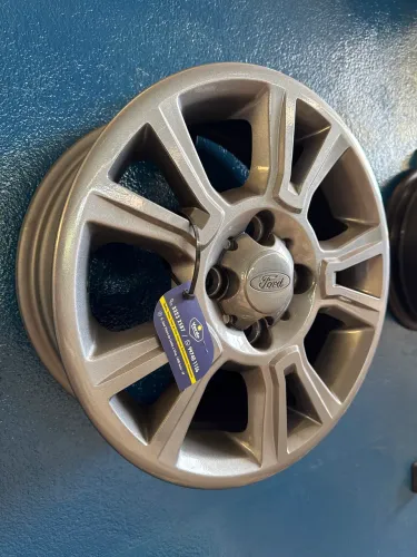 Jogo roda aro 15 semi-novo genuíno Ford 4 furos
