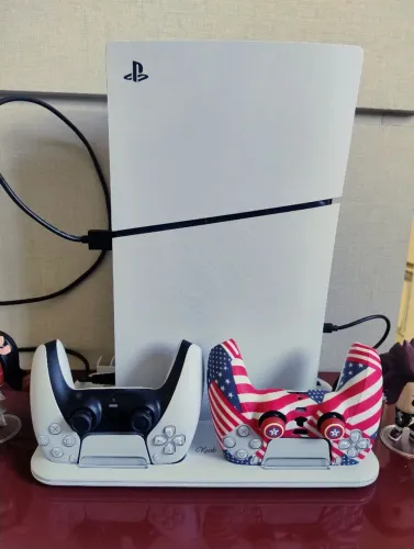 Ps5 Slim 1T + base + 2 controles
