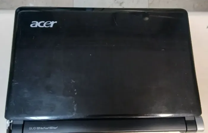 Netbook Acer com defeito