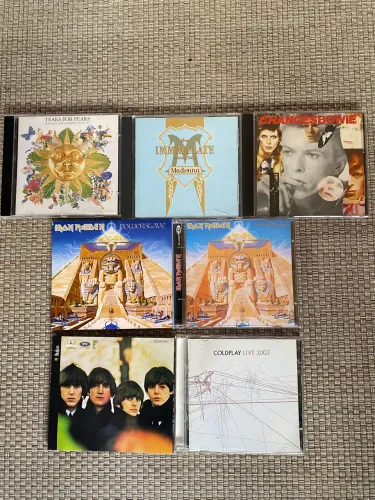CDs pop e rock - Beatles, Iron Maiden, Madonna, David Bowie