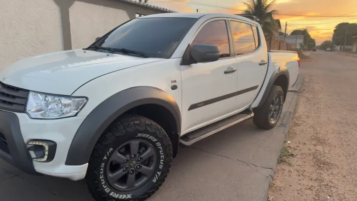 Mitsubishi L200 Triton HPE 3.2 CD TB Int.diesel AUT 2017