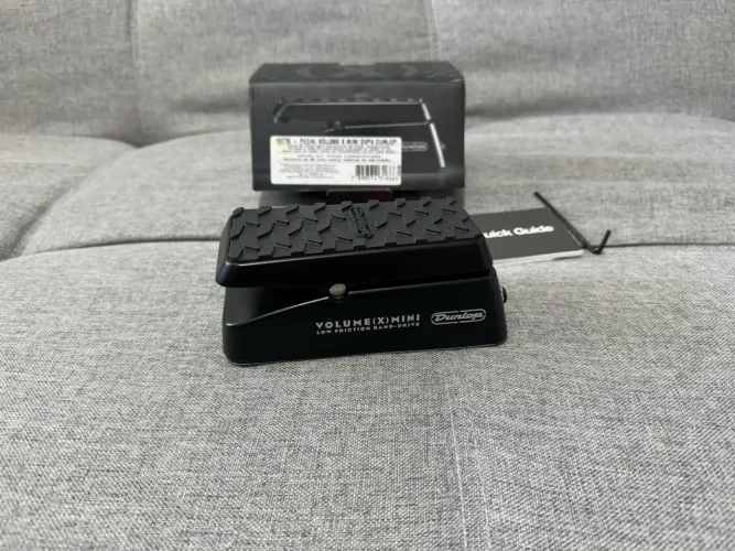Pedal de volume Dunlop dvp4 mini com caixa e tags