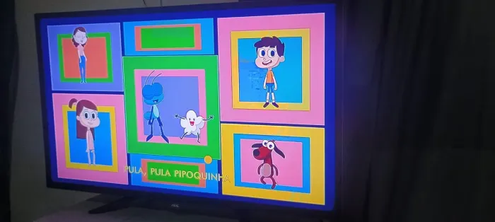 Televisão AOC 32 450 reais