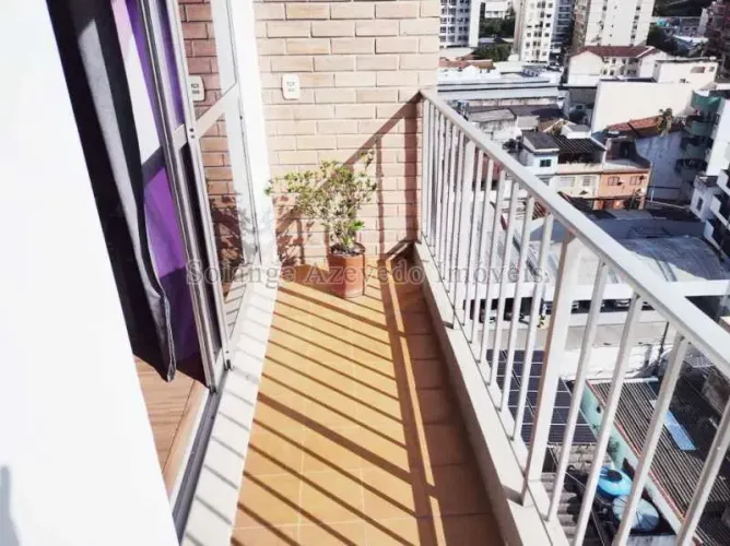 Excelente Sala quarto com vaga na Rua Uruguai na Tijuca - Rio de Janeiro - RJ