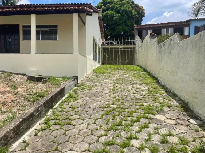 Casa para locação em Saquarema-RJ, 3 quartos, 1 suíte, 3 banheiros, 2 vagas de garagem, 24