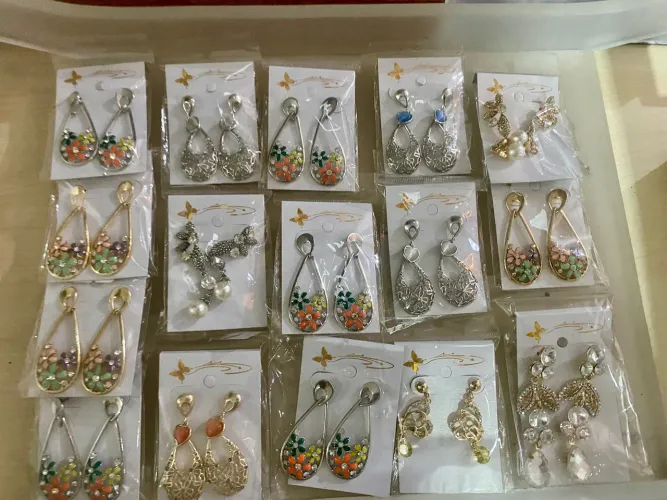 LOTE DE BIJUTERIAS