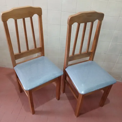 Cadeiras estofadas