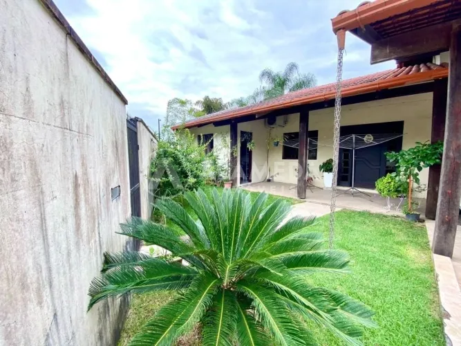 CASA SEMIMOBILIADA À VENDA NO BAIRRO ITOUPAVA CENTRAL!