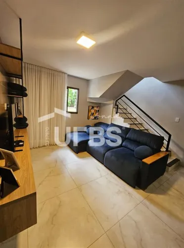 Luxo e Design: Sobrado Exclusivo com 4 Quartos e Acabamentos Refinados em Santa Genoveva,