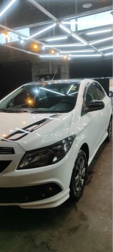 Imagem de Chevrolet Onix Hatch Effect 1.4 8V Flex Power Mec. 4P 2016