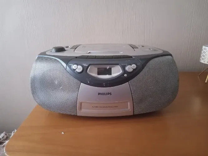 Rádio Phillips usado .