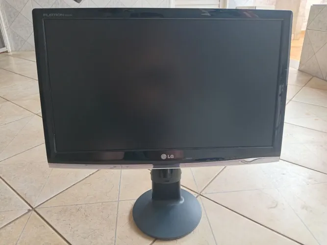 Monitor LG Flatron W2353V 23' Polegadas Usado
