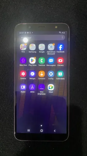 Samsung J8