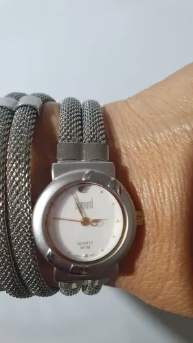 Lindo relógio Dumont Quartz feminino pulseira aço inoxidável