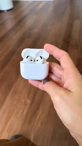 AirPods 4 com Cancelamento de Ruído Ativo