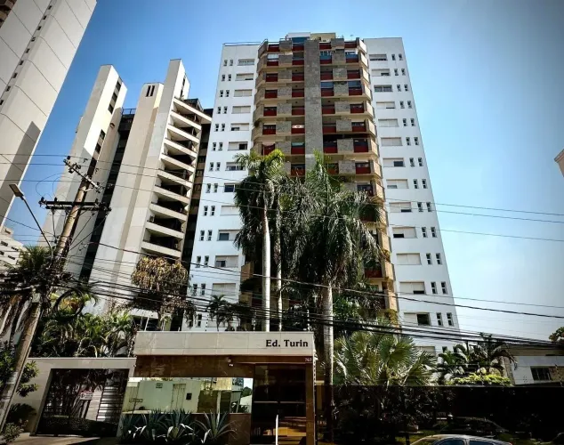 Apartamento com 4 quartos no Ed. Turin no bairro Centro / Quilombo em Cuiabá-MT
