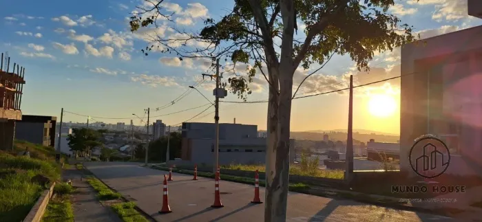 TERRENO ZONA LESTE SOROCABA - CONDOMÍNIO FECHADO COM LAZER