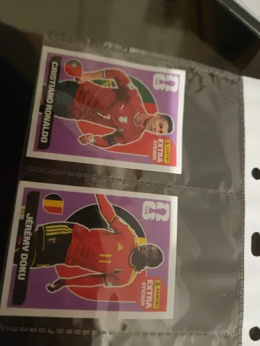 Figurinha lilás copa 2026 Cristiano Ronaldo e Doku