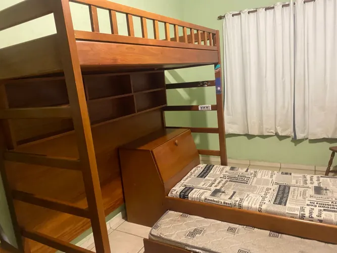 Vendo cama treliche solteiro- cabeceira baú- cabeceira maciça