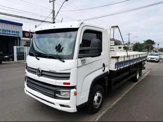 VOLKSWAGEN 11.180 DRC 4X2 2022