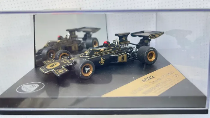 Carrinho miniatura Emerson Fittipaldi Lótus 72D Winner British GP 1972