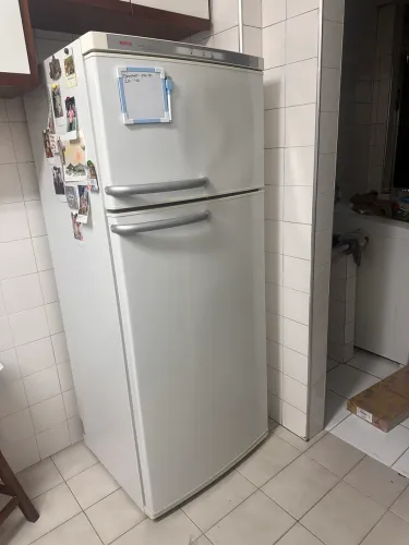 Geladeira Bosch 430L - 127V - Excelente Estado | R$ 1.500