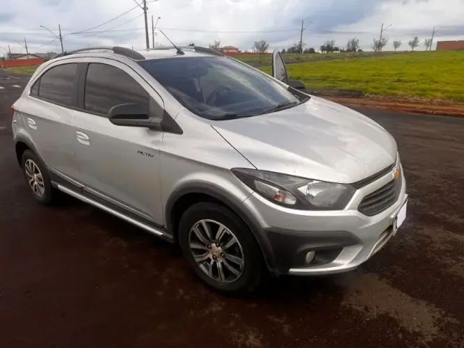 Chevrolet Onix Activ 1.4 8V Flex Mec. 4P 2017