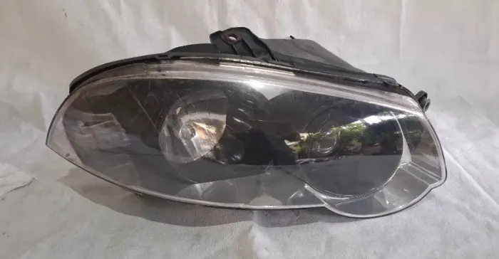 Farol Fiat Siena/Palio/Strada 2009/2014 Mascara Negra Lado Direito