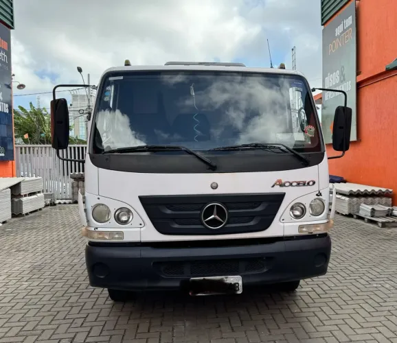 CAMINHÃO MBENS ACELLO 815 2012 UNICO DONO 59000KM